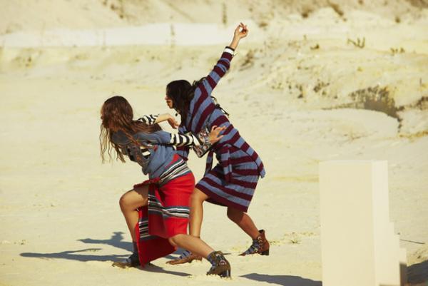 ステラ・ジャン×ユナイテッド カラーズ オブ ベネトン、特別なニットコレクションを発売