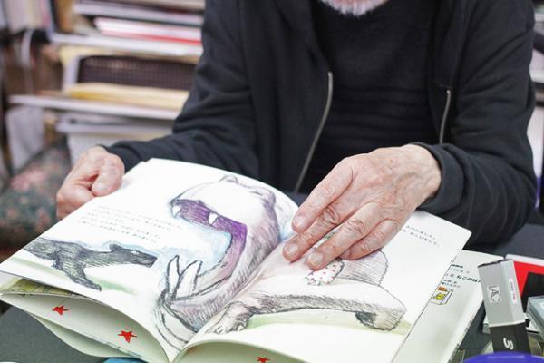 宇野亞喜良、“絵本でなければ出来ない表現”--1/2【INTERVIEW】