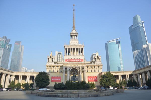 【生中継】マックスマーラの“See Now, Buy Now”が日本でも可能に。17年プレフォールコレクションショーは15日21時