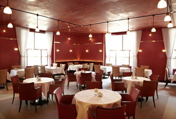 苺だらけの特別な2日間！資生堂パーラーから15品種の苺がそれぞれ主役になった15種のパフェ登場