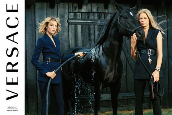 ヴェルサーチ、ブルース・ウェーバーが撮影するダイナミックで自由な17年春夏広告