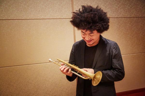 世界で活躍するジャズトランペッター黒田卓也、新作「Zigzagger」とクリスマスへの想いを語る【INTERVIEW】