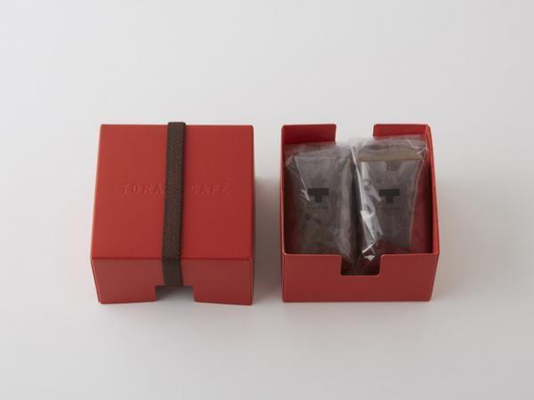 ハート型いちご＆マカロンのパフェなど、表参道ヒルズでのバレンタイン限定メニュー