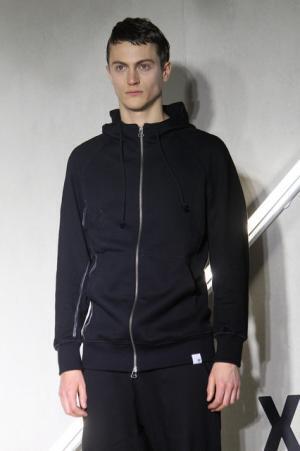 アディダス オリジナルス、新アパレルコレクション「XBYO」発売。日本が誇るパターン技術、素材を採用