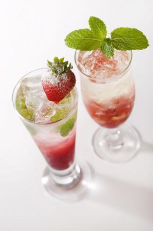 ホテルニューオータニの“スーパーショートケーキ”など23種のいちごメニューが登場する「いちごフェア2017」