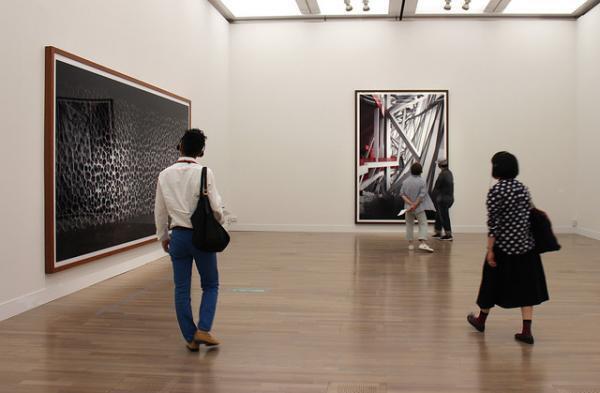 アンドレアス・グルスキーの巨大写真展。国立新美術館でスタート