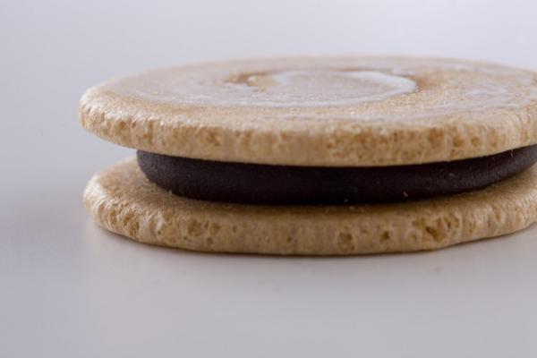 京料理の名店、茶人の若女将オススメは「京華堂利保」の「濤々」【京都粋人の手土産】