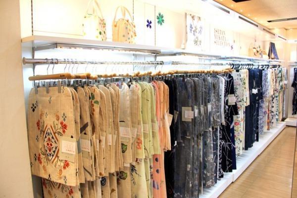 リップスライム・SUとカワイヨシロウ「SuRow派」が浴衣の着こなし指南。伊勢丹でトークショー開催