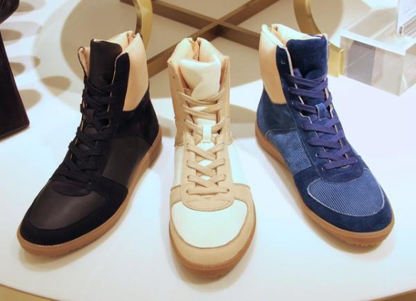 セレブが大人買いする靴デザイナー舘鼻則孝によるスニーカーブランドがスタート