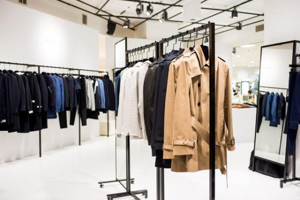 HYKEポップアップショップがオープン。伊勢丹新宿店限定アイテムが人気