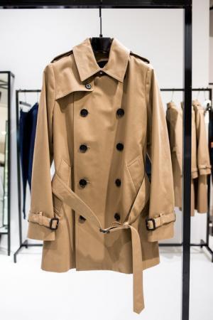 HYKEポップアップショップがオープン。伊勢丹新宿店限定アイテムが人気