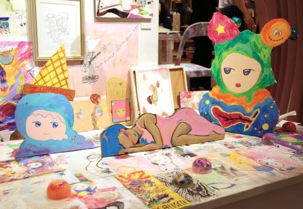 スキスキダイスキ！小川恵子の展覧会がイセタンガールギャラリーで開催