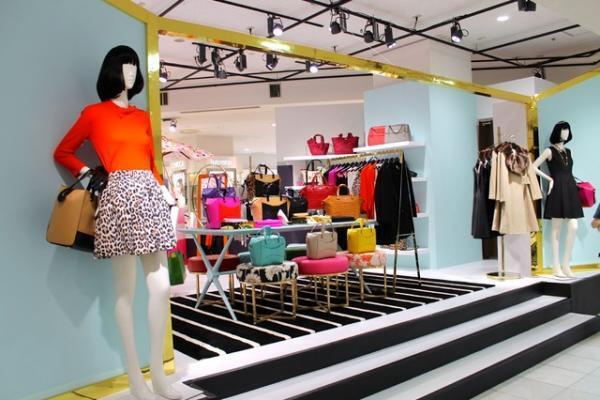 20周年のケイトスペード、期間限定イベント開催。新バッグ、ダーセルとのコラボ先行披露