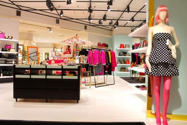 20周年のケイトスペード、期間限定イベント開催。新バッグ、ダーセルとのコラボ先行披露