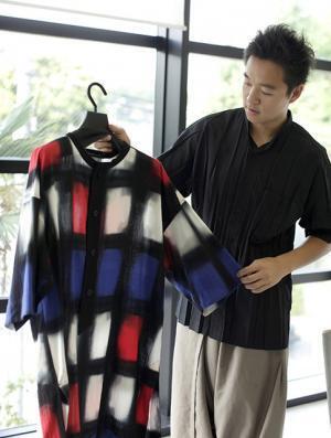 高橋悠介がイッセイミヤケメンデザイナーに就任するまで4/4―日本の伝統技術を若者に伝えたい