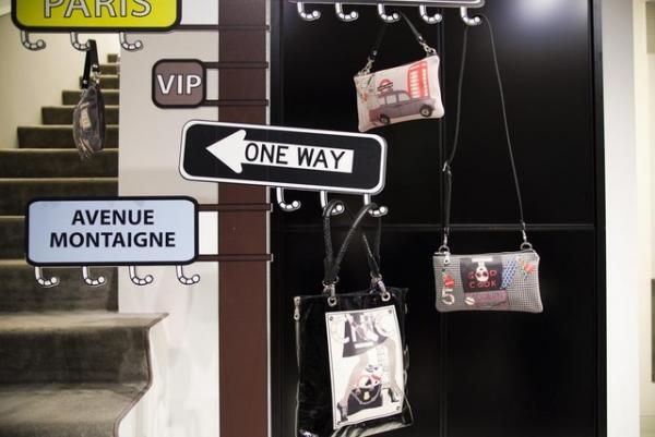 エルメの妻バーバラ・リール、ヴィアバス代官山に限定出店