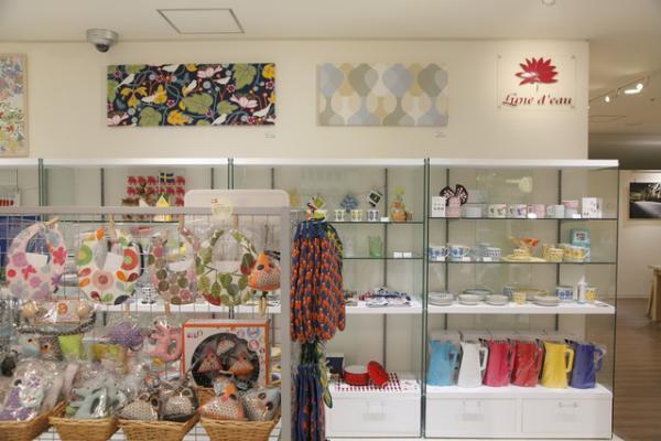 テキスタイルで遊ぶ北欧的ライフスタイル、「ルネ・デュー」が神戸国際会館SOLにオープン