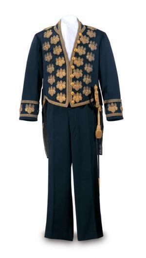 文化学園服飾博物館、明治から昭和の宮廷服展開催