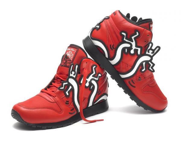 リーボック×キース・へリング第3弾登場。UFO、ロボットなど大胆デザイン