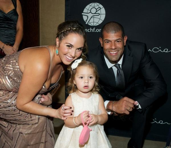 クルチアーニ、子供病院へブレスレット11億円相当を寄付