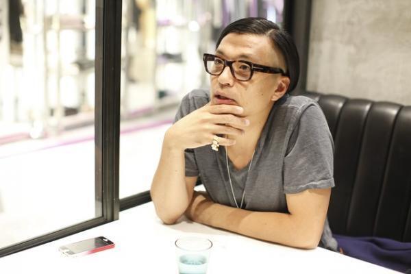 ファンタジスタ歌磨呂--トリミングされたテキスタイルパターンと幸せの青い鳥は似ていると思うんです【INTERVIEW】