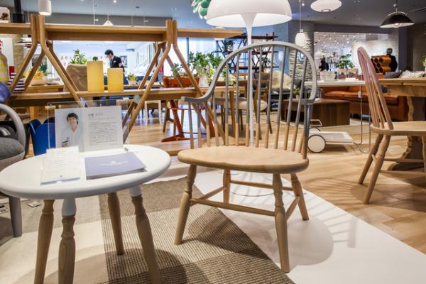 プレミアヨコハマに、nendo×大塚家具「エディションブルー」がオープン