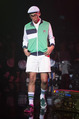 75周年のカンゴール、ランウエイとパフォーマンスで世界観表現