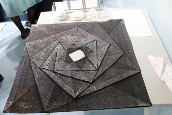 イッセイ・ミヤケの革新性を伝えるリアリティ・ラボの新ショップがオープン。メンズのプリーツブランドもデビュー