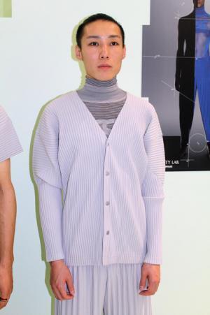 イッセイミヤケからメンズのプリーツ服「オム・プリッセ・イッセイ・ミヤケ」デビュー