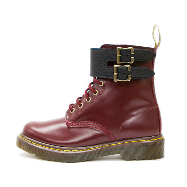 リミフゥ×ドクターマーチン、三色三様バックルブーツ登場