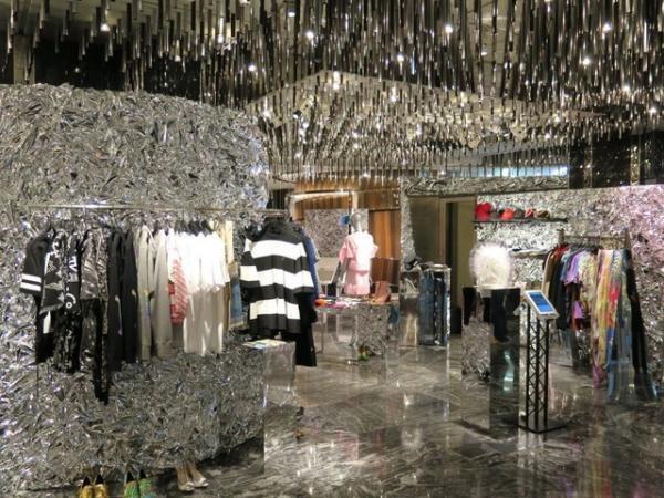 FAKE TOKYOと伊勢丹コラボショップオープン