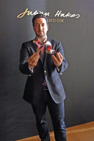 印刷する底無し靴。モードを進化させるジュリアンヘイクス、日本上陸