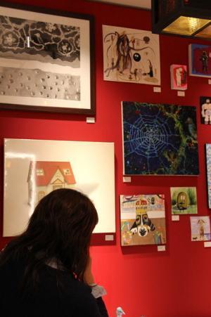 中村ケンゴが百貨店で現代美術をギフトに。新宿伊勢丹で展示販売