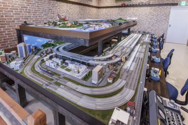 「イオンモール幕張新都心」大公開3/5。ファミリーモールは特撮から仕事体験まで家族向けテーマパーク