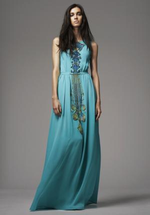 イッサ、今春国内に3店舗オープン。キャサリン妃着用のドレス登場