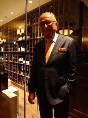 NYで大人気の「ウルフギャング・ステーキハウス」日本上陸。ドライエイジング肉提供