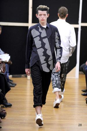 仏アーティストと作り出されたコムデギャルソン・シャツ【14-15AWメンズ】