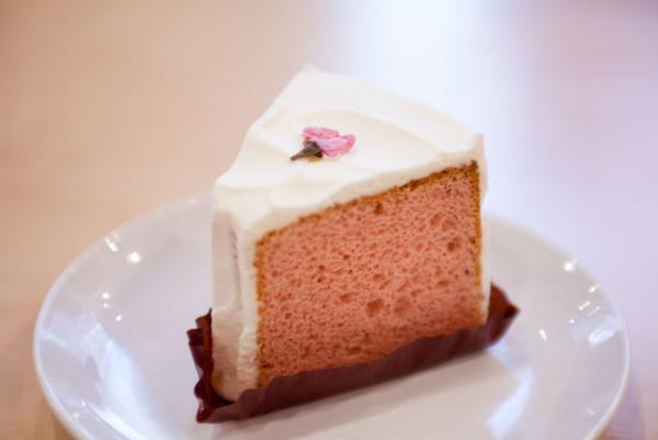 スタバ目黒店で桜イベント。河北麻友子「女子会におすすめ」