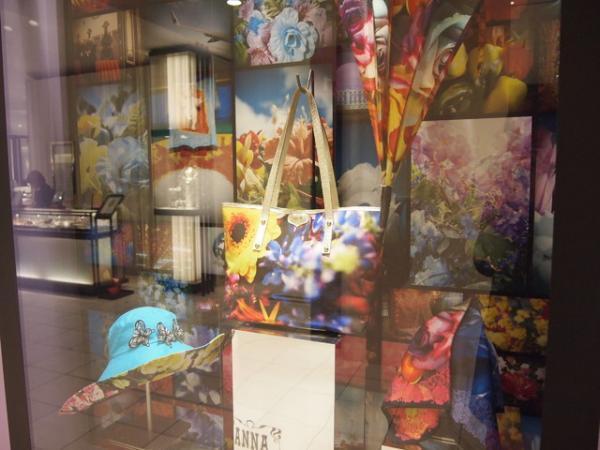 三越伊勢丹、アナスイ新作をフィーチャー。蜷川実花コラボアイテム初披露