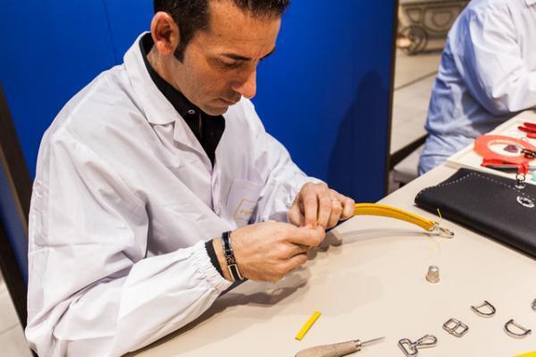 フェンディ、アイコンバッグ「セレリア」の20周年記念イベントスタート