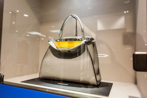 フェンディ、アイコンバッグ「セレリア」の20周年記念イベントスタート