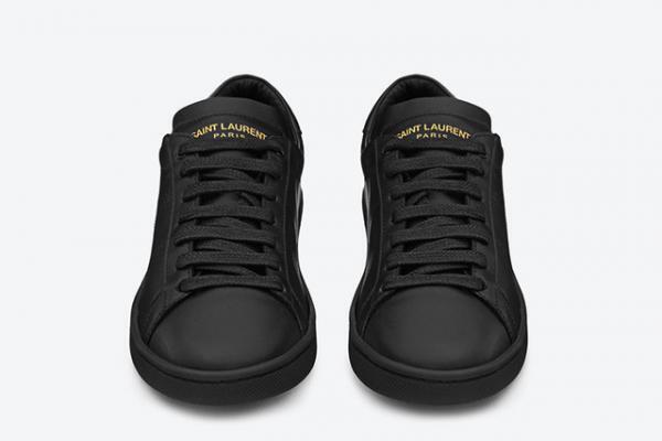 サンローラン、日本初ウィメンズシューズ限定ストアを伊勢丹にオープン