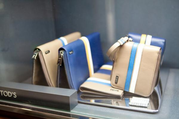 トッズ、伊勢丹メンズでも人気のダブルストライプバッグに新作登場