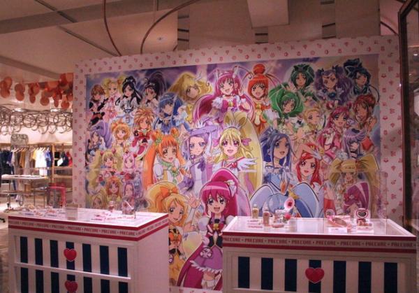 新宿伊勢丹でプリキュアに変身！オリジナルアイテム、歴代変身グッズも