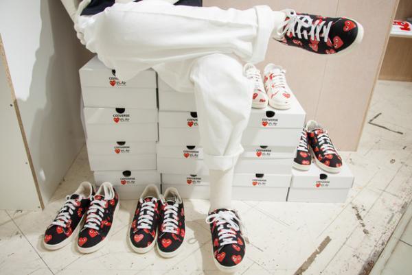 プレイ・コムデギャルソン、新宿伊勢丹で新作披露。限定アイテム盛りだくさん