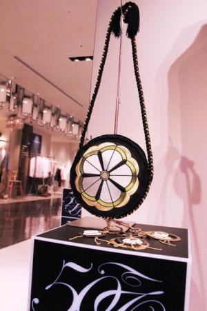 ジュン アシダ、京友禅とコラボ。新作ドレスを伊勢丹新宿店で発表