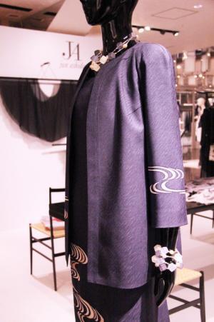 ジュン アシダ、京友禅とコラボ。新作ドレスを伊勢丹新宿店で発表