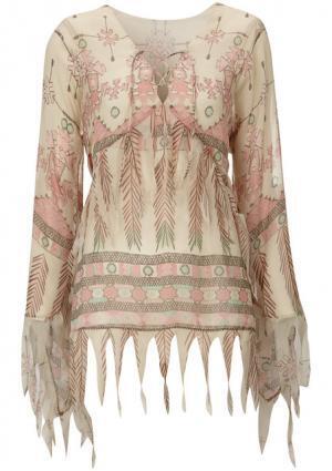 “伝説のタッグ”再び。ケイト・モスとトップショップが4年振りコラボ