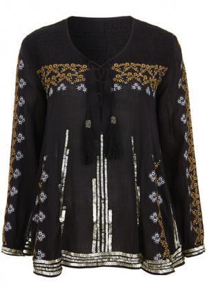 “伝説のタッグ”再び。ケイト・モスとトップショップが4年振りコラボ