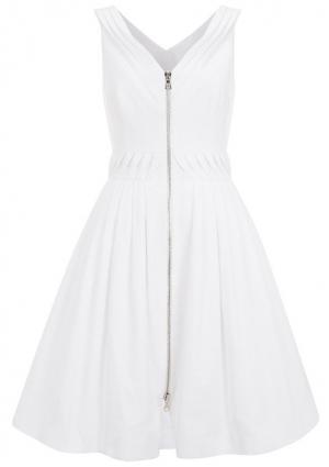 “伝説のタッグ”再び。ケイト・モスとトップショップが4年振りコラボ